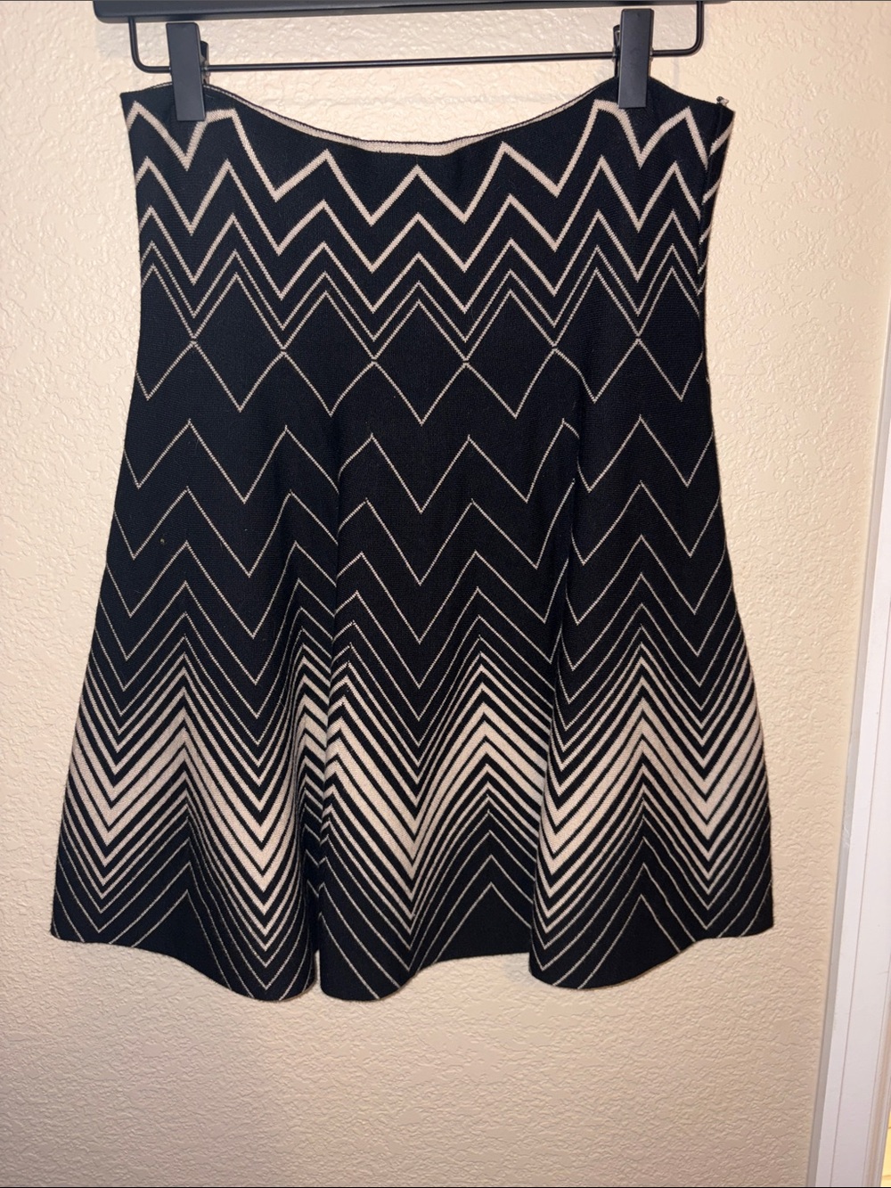 Max Studio Black and Cream Chevron Skirt